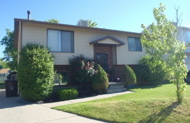 2816 W 5775 S - 2816 West 5775 South, Roy, UT 84067