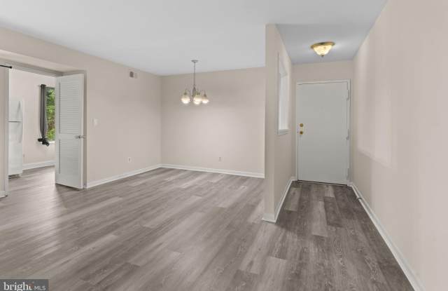 5478 CEDAR Lane Gallery 4