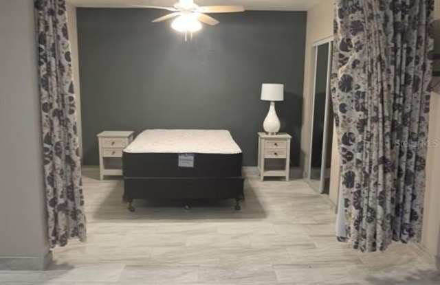 1412 NE OSCEOLA PARK Drive S Gallery 3