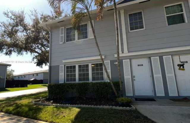 1799 Southwest 81st Terrace photos photos