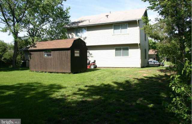 7703 BRANDON WAY Gallery 2