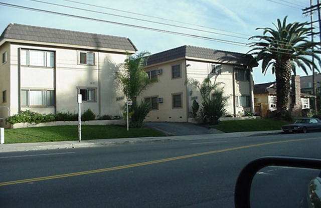 4956 Kester Ave - 4956 Kester Avenue, Los Angeles, CA 91403