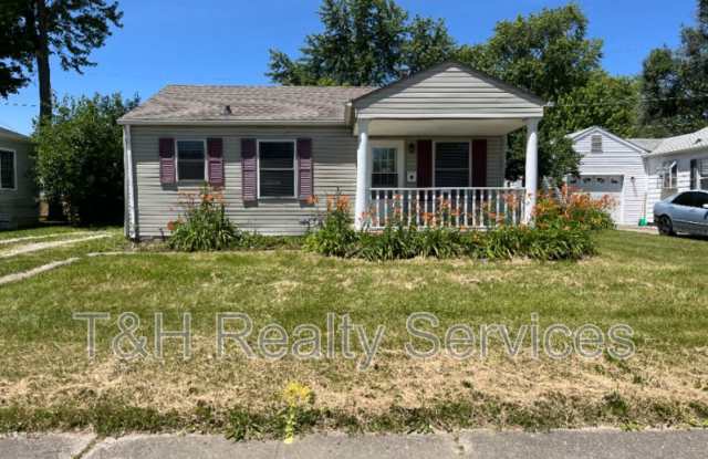 1750 N Whittier Pl photos photos