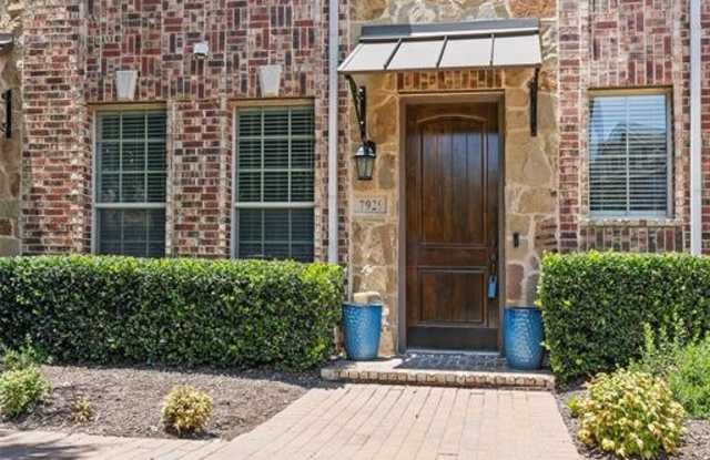 7929 Belinda Lane Gallery 2