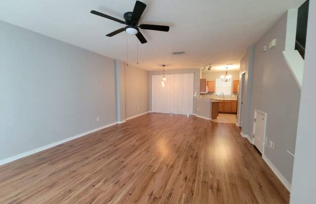 Townhomes Of Lakeview Village Gallery 3