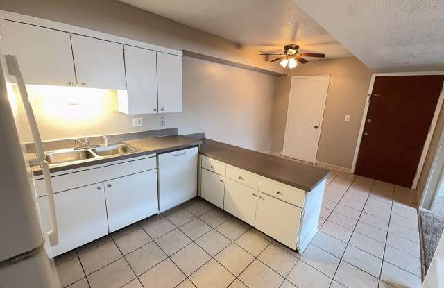 The Oaks Apartments Gallery 3