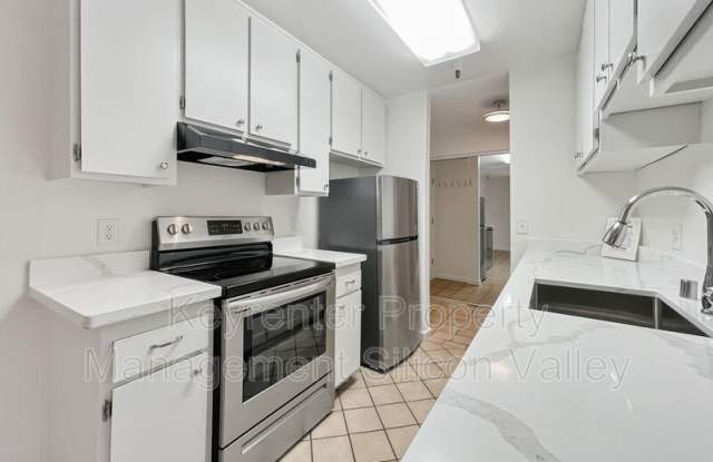 400 Ortega Ave - 400 Ortega Avenue, Mountain View, CA 94040