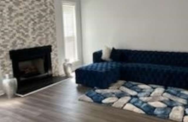 4336 Savannah Lane Gallery 4