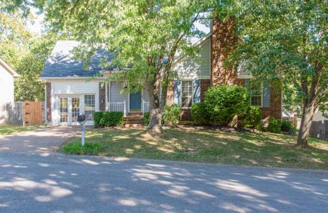 3 Bed 2 Bath w/bonus room and fence for $2250/mo photos photos