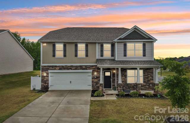 455 Saddlebred Lane Gallery 1