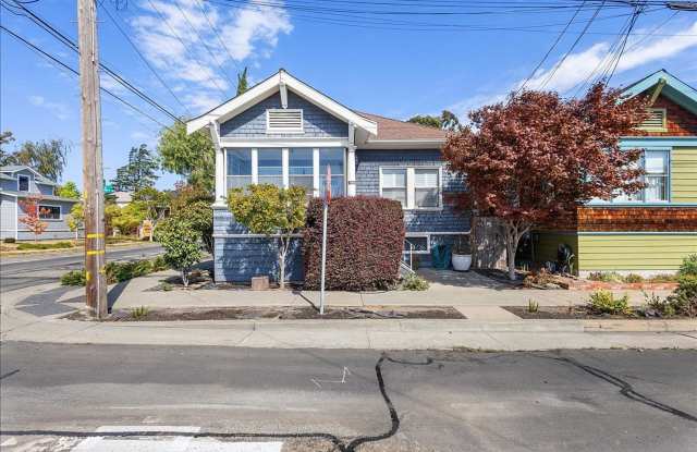 3225 Madison Street - 2 bedroom | 1 bath | Single family home - 3225 Madison Street, Alameda, CA 94501