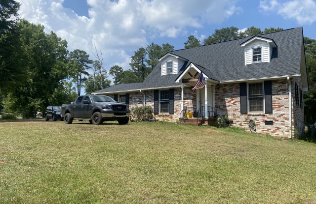 200 Saluda Drive - 200 Saluda Drive, Piedmont, SC 29673