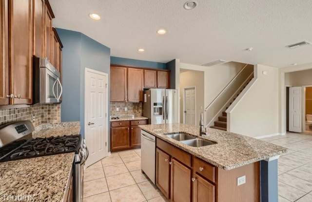 15903 Oakleaf Run Drive Gallery 4