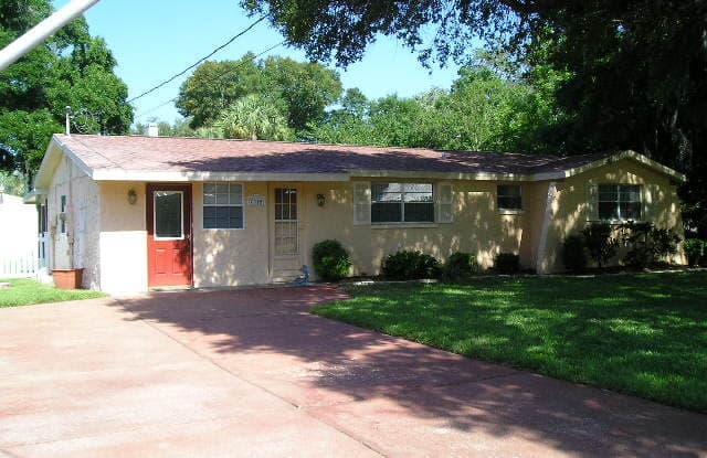 7015 South Shamrock Road - 7015 South Shamrock Road, Tampa, FL 33616