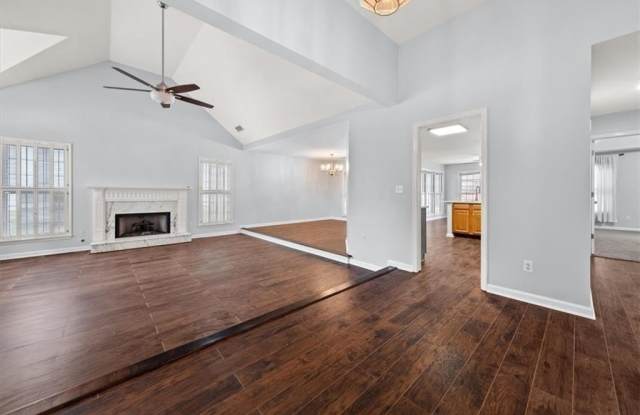 190 Glen Holly Drive Gallery 4
