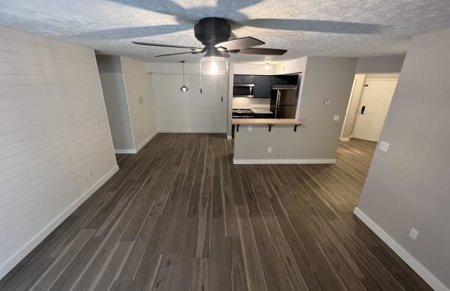 533 Aspen Glen Drive - 533 Aspen Glen Drive, Summerside, OH 45244