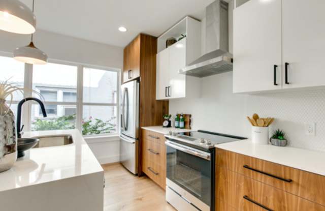The Uptowns on 23rd - Luxury Apartment Living Gallery 1