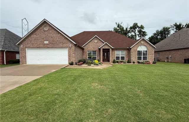 5203  S Brooks  CIR photos photos