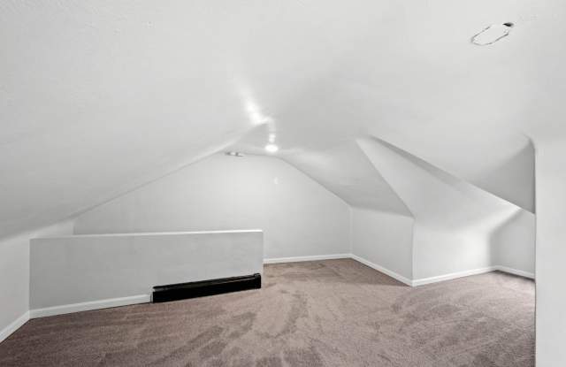 Newly renovated 2 bedroom home in Carrick available now!! Gallery 4