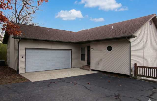 Lakefront house with Cove Protection photos photos