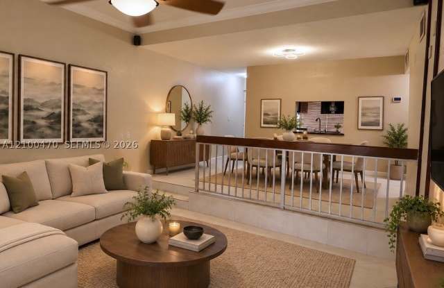 2536 Riverside Dr Gallery 1