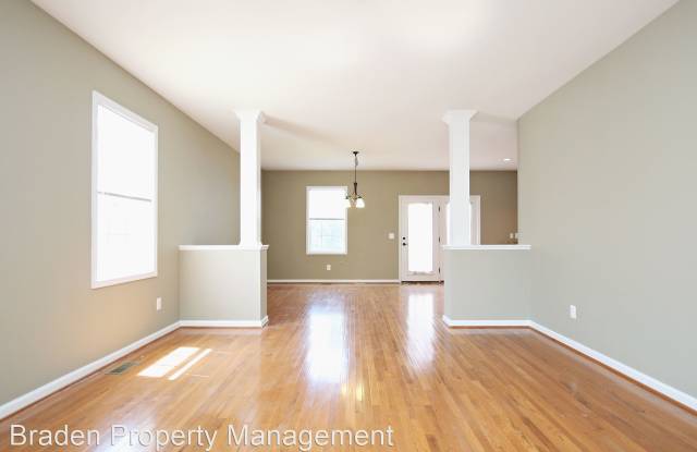 755 Country Green Road Gallery 4