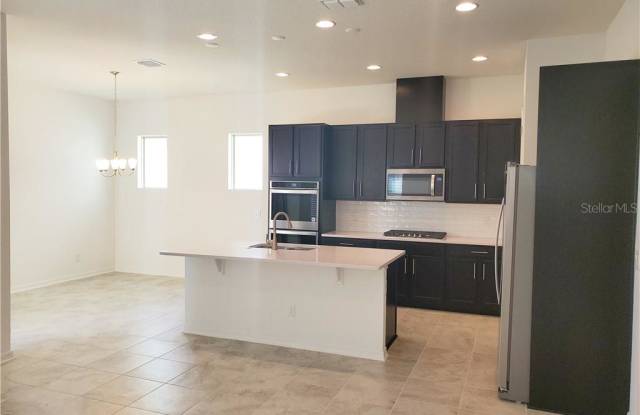 16942 TRADEWIND POINT Gallery 3