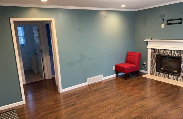 324 Fuller Rd - 324 Fuller Road, Albany County, NY 12203