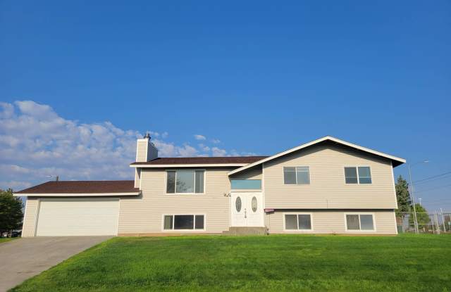 1603 Eagle Street - 1603 Eagle Street, West Richland, WA 99353