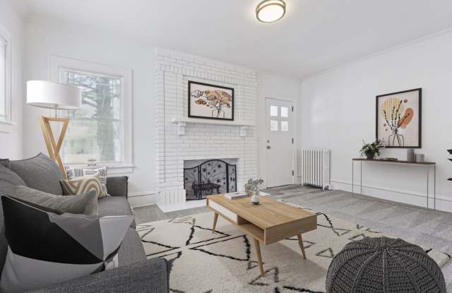 Newly Renovated SINGLE FAMILY HOME! 3BR PLUS DEN! photos photos