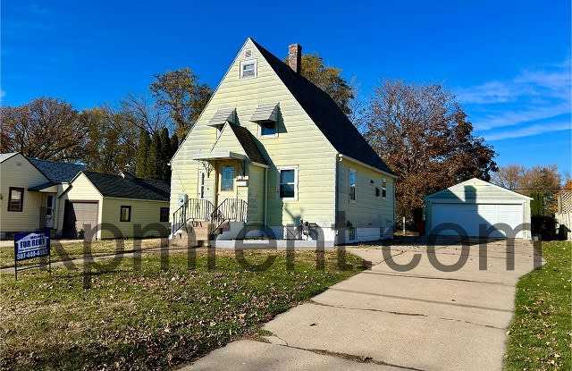 2113 Oakland Avenue East photos photos