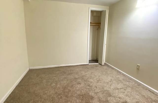1629 Radcliff Ave Apt 5F Gallery 1