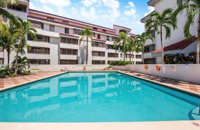 8335 Southwest 152nd Avenue - 8335 Southwest 152nd Avenue, Kendall West, FL 33193