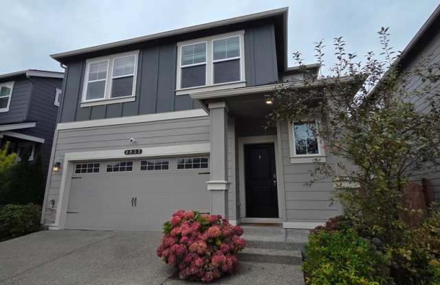 Stetson Heights 4 Bedroom! Available Now! $500 Off 1st Month! Gallery 3