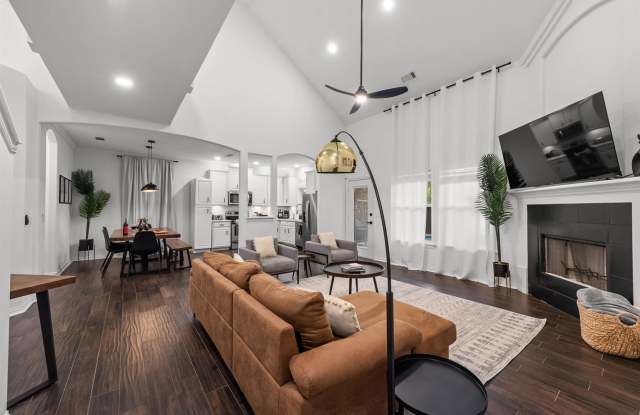 320 Timbercreek Ct Gallery 4