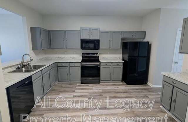 6381 Redan Square Gallery 4