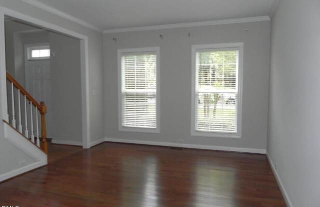 103 Hickorywood Boulevard Gallery 4