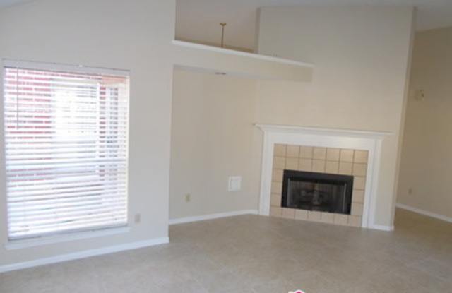 17402 Eastwood Cir Gallery 3