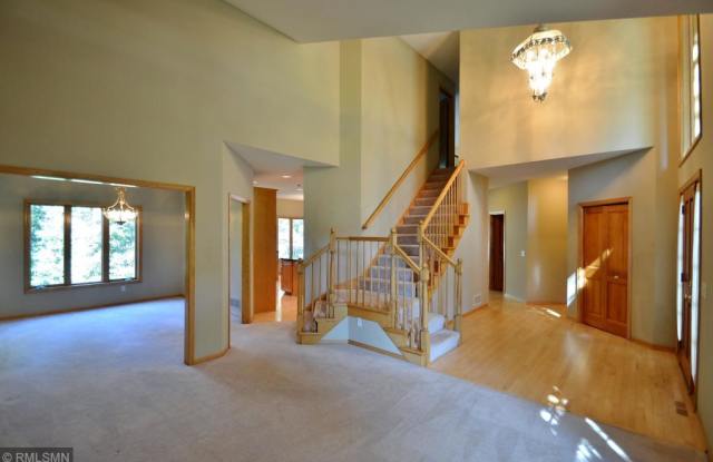 10195 Gristmill Ridge Gallery 2