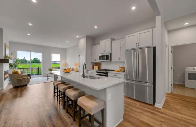 Beautiful 3bed 3bath Townhome in Cottage Grove photos photos