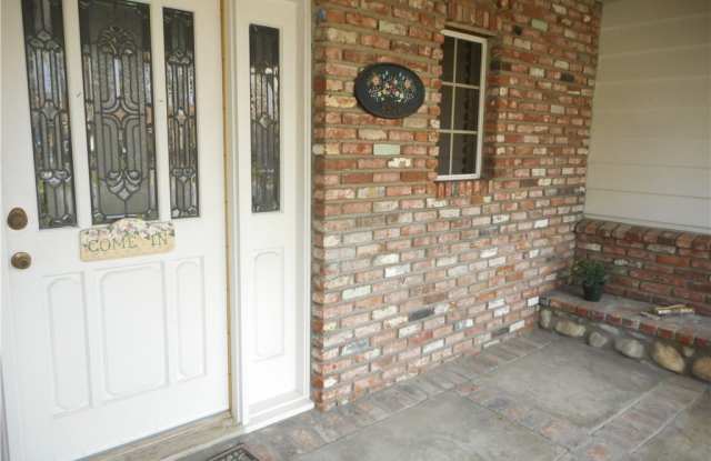 8538 Gainford Street Gallery 3