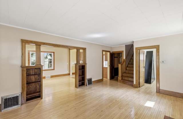 3210 2nd Avenue West Gallery 4