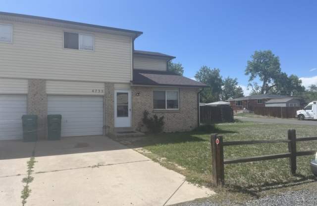 4735 Nelson St photos photos