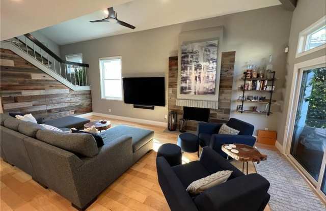 7911 Woodlake Drive Gallery 3