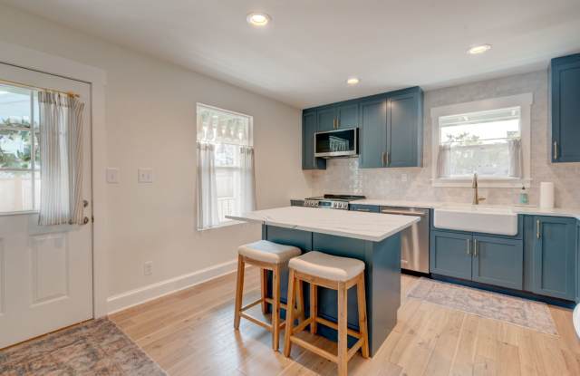 Beautiful 4-Bedroom Home in the Heart of Coupeville – Partial Water Views & Walkable to Downtown! Gallery 4