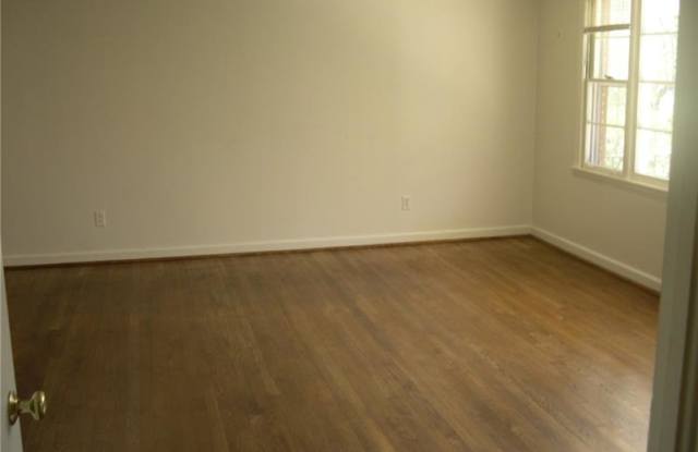2470 Ridgefield Terrace Gallery 2