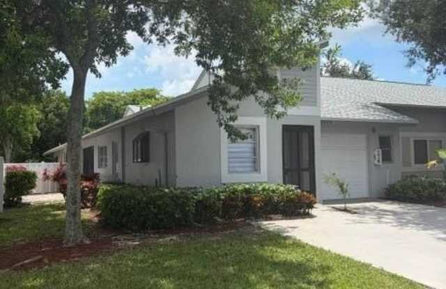 8934 SUNNYWOOD Place Gallery 1