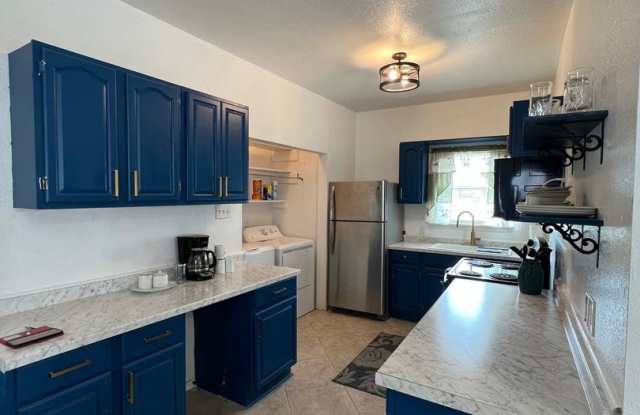 Charming 1BR Townhome in San Antonio photos photos