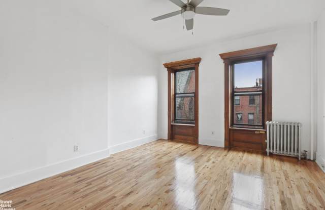 15 West 121st Street Gallery 4