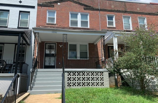 1326 HOLBROOK STREET NE - 1326 Holbrook Street Northeast, Washington, DC 20002